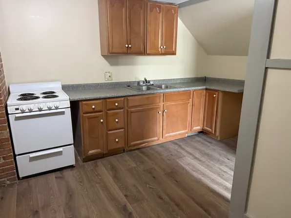 64 Winter St #5, Gardiner, ME 04345