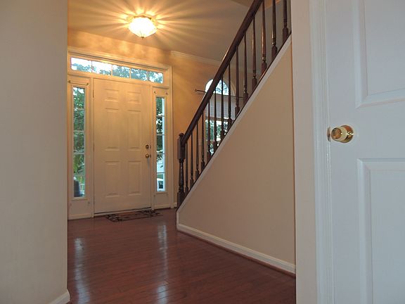 3rd image of 67 Newbury Dr