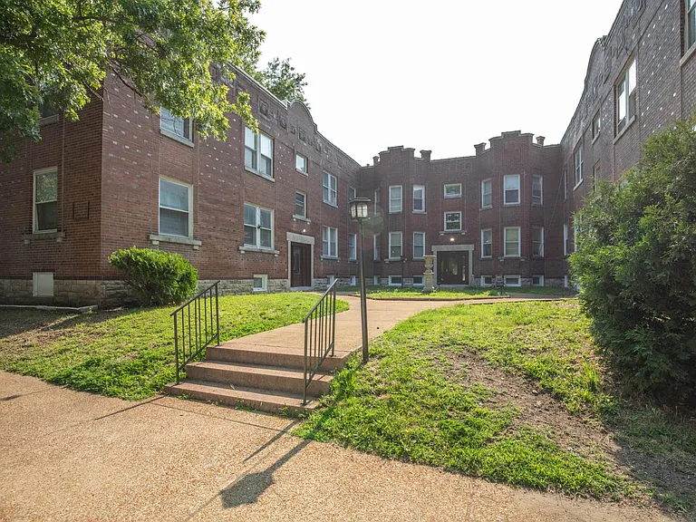 2334 Tower Grove Ave #2W — Photo 5