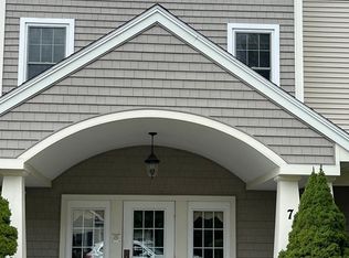 7 Crescent Way UNIT 203, Sturbridge, MA 01518