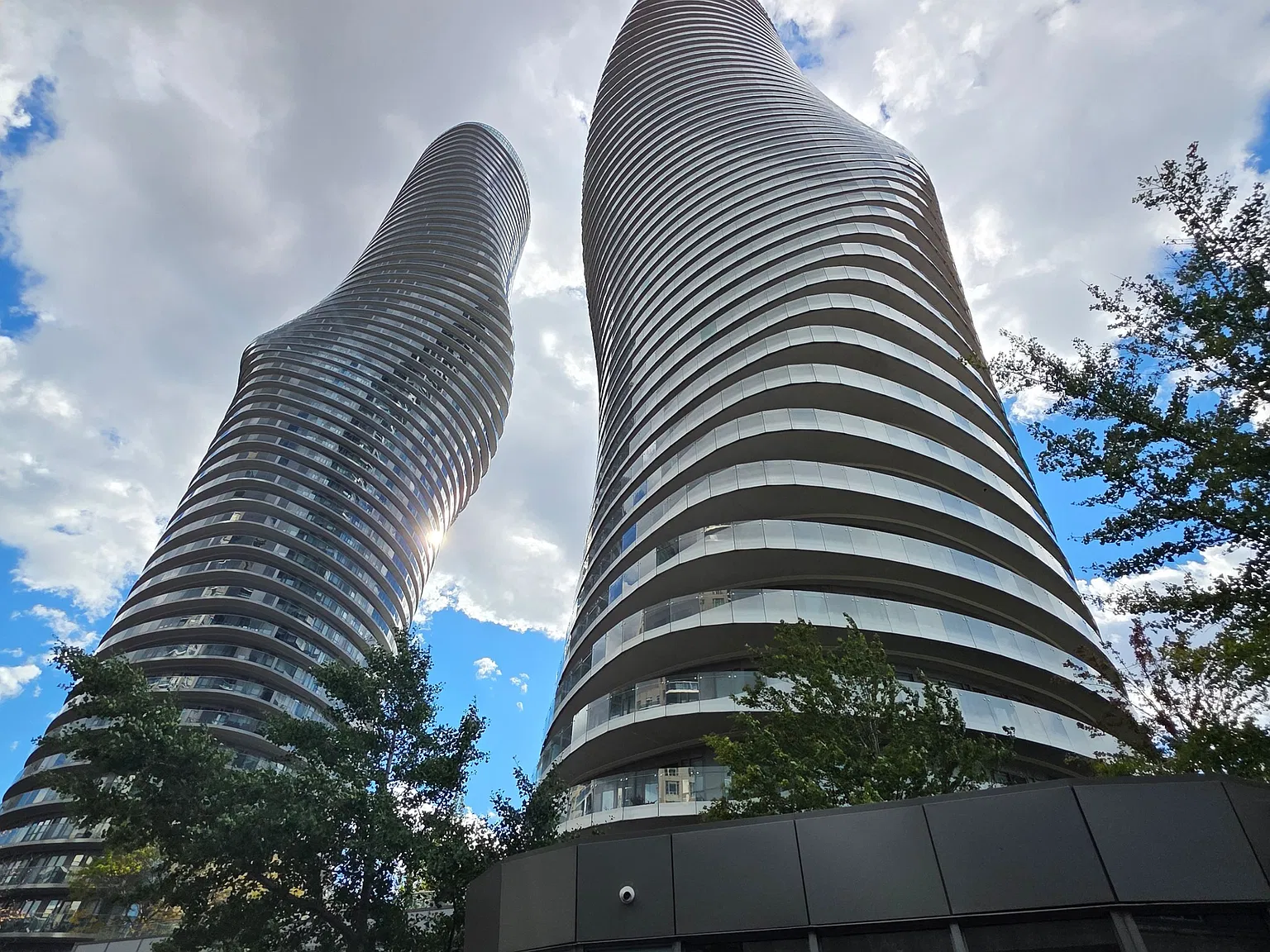 60 Absolute Ave — Photo 3