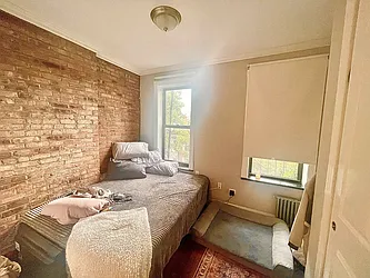 Rented by Century 21 Premier 