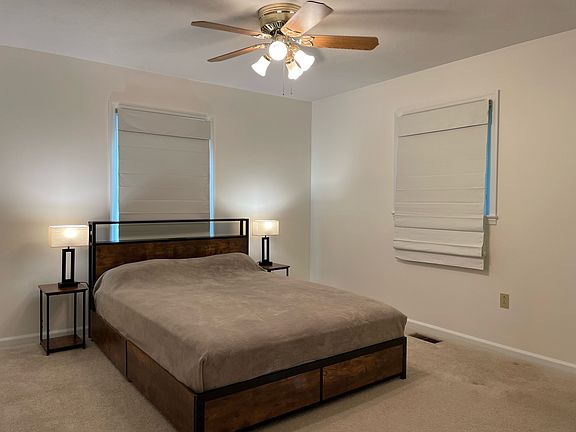 4th image of 2823 S Stratford Dr #2