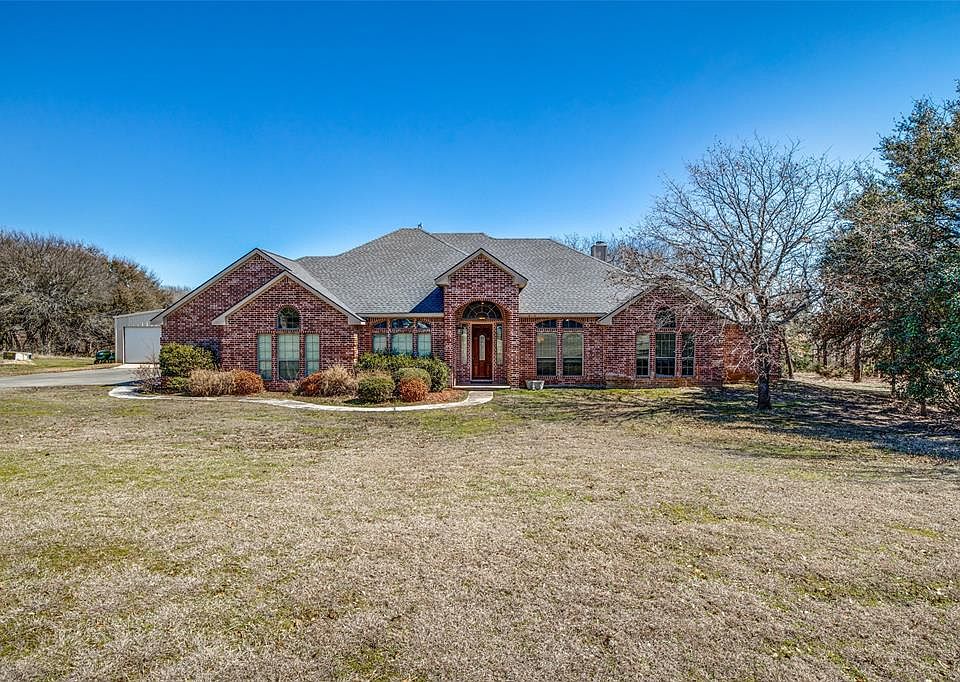 1st image of 632 E Canyon Creek Ln