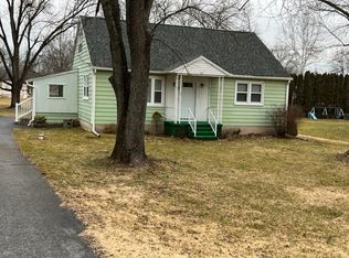 93 Mill St, Bechtelsville, PA 19505