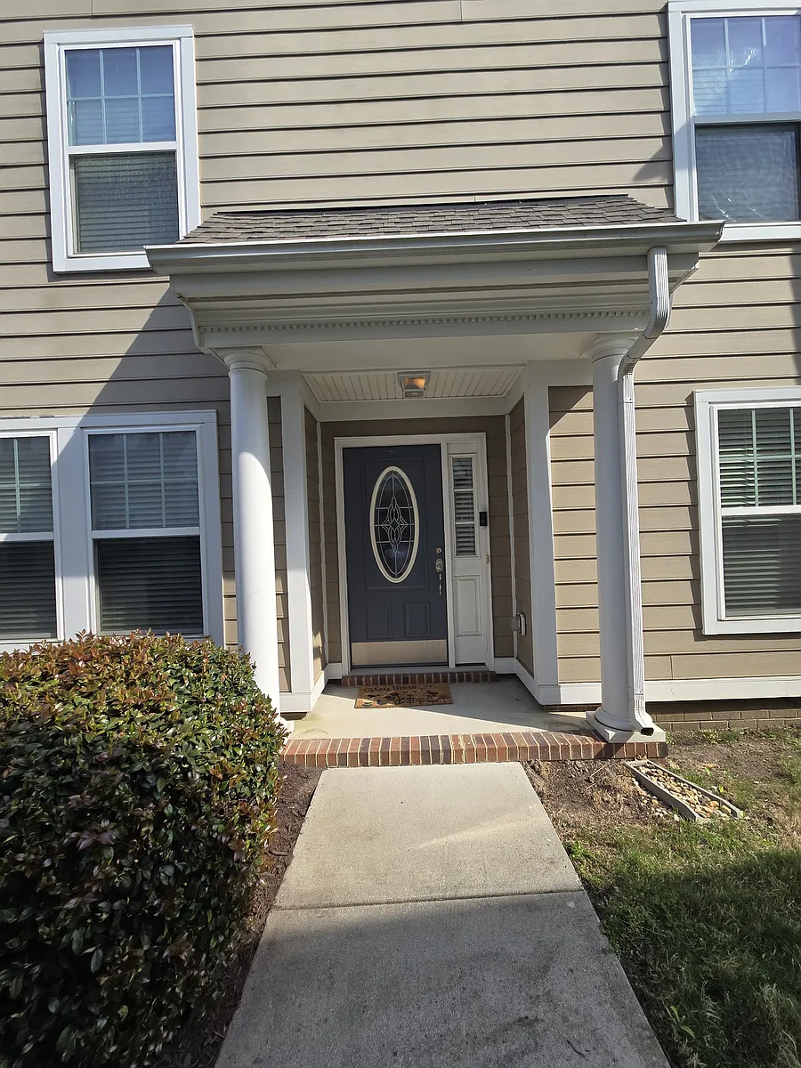 Building Photo - 120 Sharpe Dr