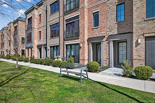 348 Horseman Blvd Photo 1