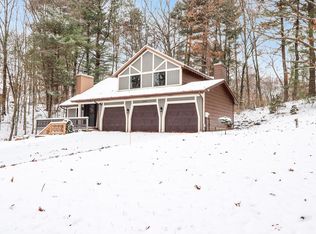 3525 Wild Rose Ln NE, Grand Rapids, MI 49525