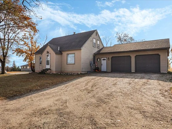 1020 E Main St, Melrose, MN 56352