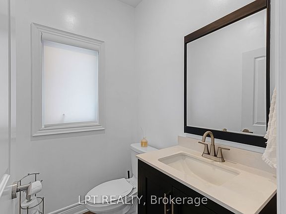 5th image of 33 Mondial Cres