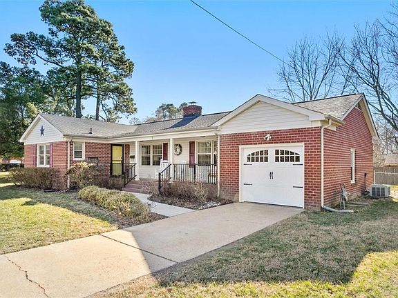 3rd image of 2 Belle Meade Court