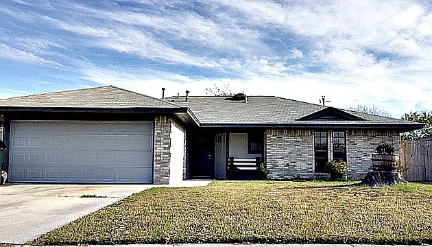1st image of 3204 Forest Hill Dr