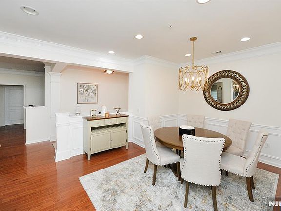 4th image of 2107 Warrens Way #107