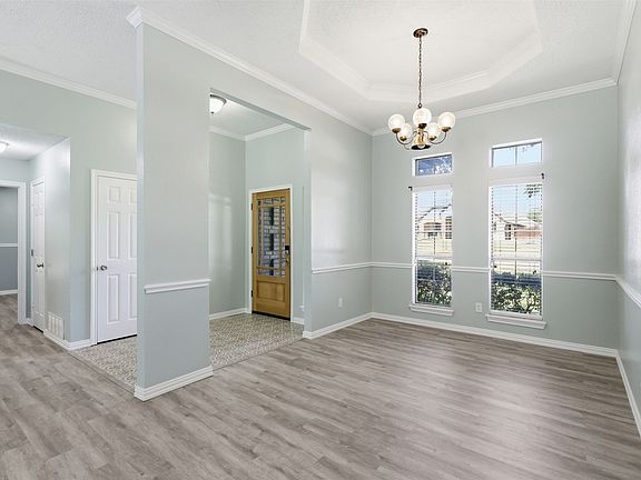 4th image of 1309 Oak Harbor Blvd