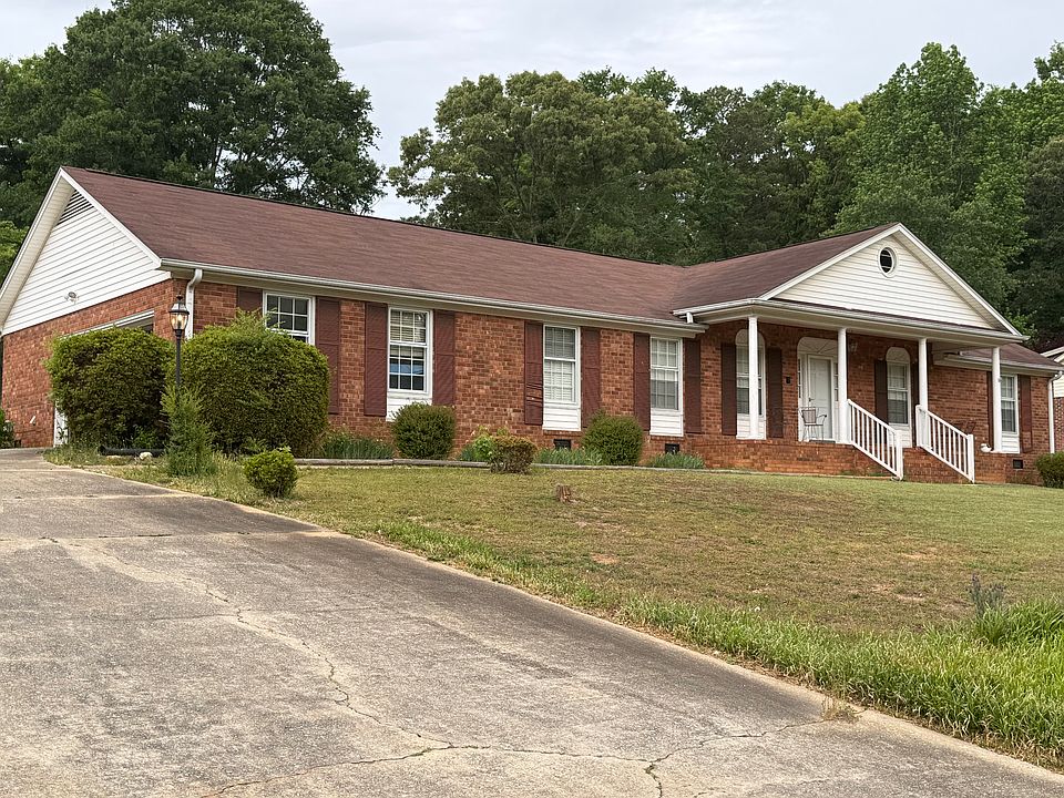 2nd image of 108 Gail Dr