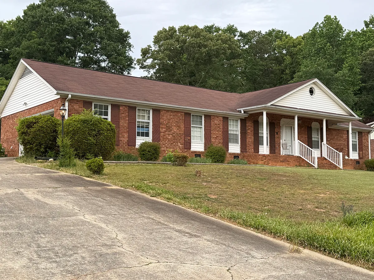 Building Photo - 108 Gail Dr
