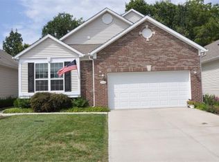 1006 Lincoln Park West Dr, Greenwood, IN 46142