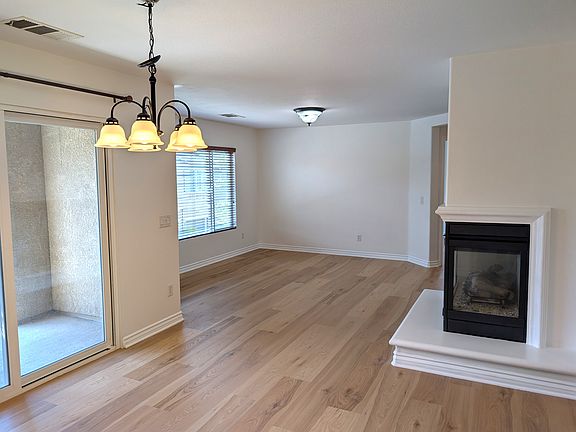 5th image of 19335 Laroda Ln