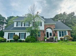 11 Hampton Rd, Monroe Township, NJ 08831