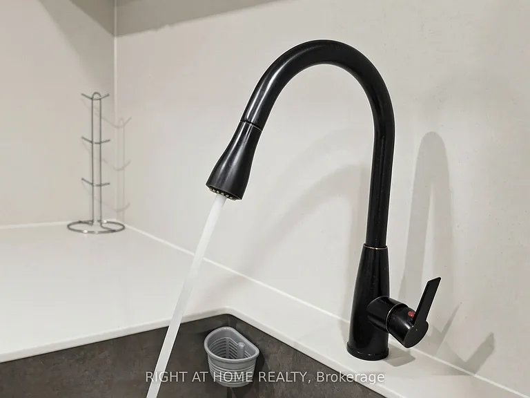 46 Aishford Rd #BASEMENT — Photo 14