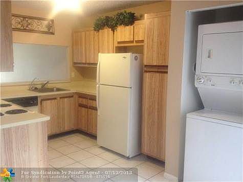 3rd image of 9820 Nob Hill Ct #9820