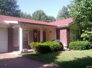 1817 Vista Ridge Ln, Saint Louis, MO 63138