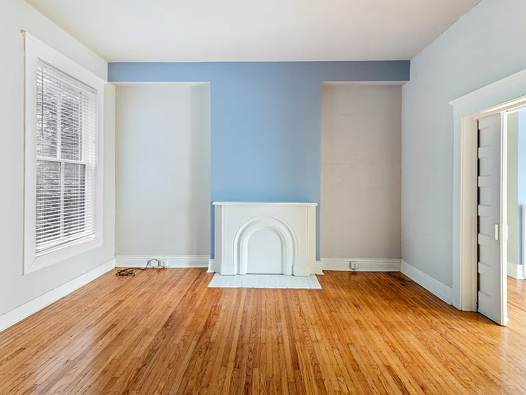 566 S 4th St #405 — Photo 20