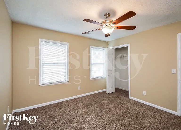 2107 Amherst Trl SE — Photo 11