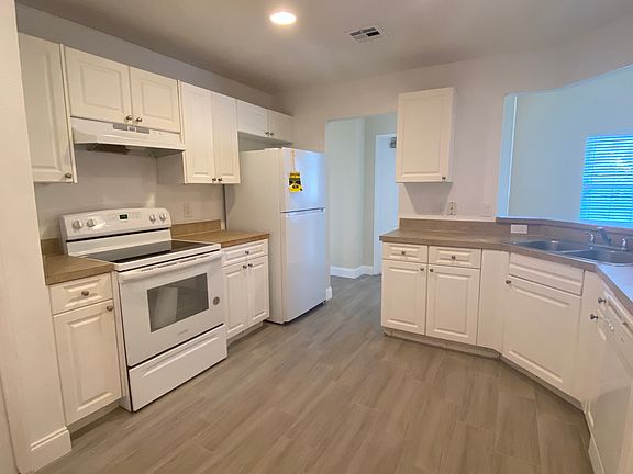 3rd image of 4947 Ava Pointe Dr