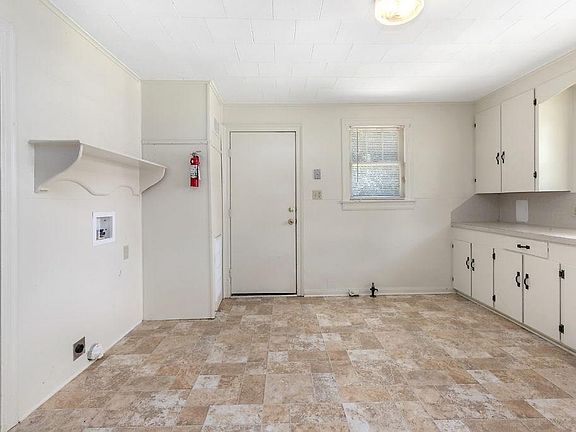 4th image of 1414 McNabb St