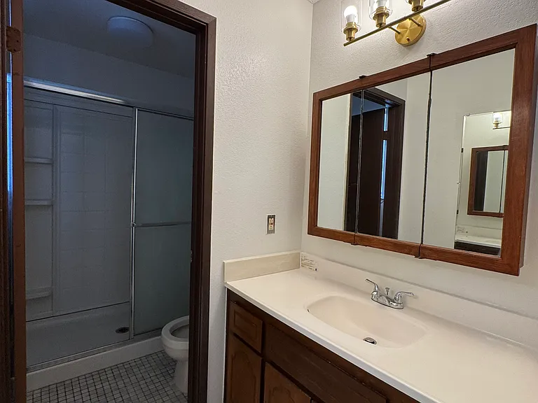 Glendora Ct — Photo 8