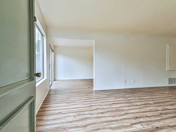 3rd image of 1726 Orinda Ct