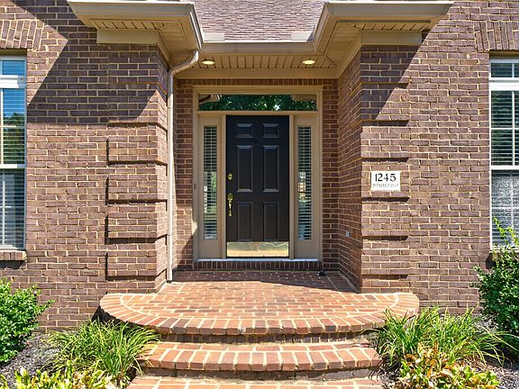 4th image of 1245 Birmingham Ln