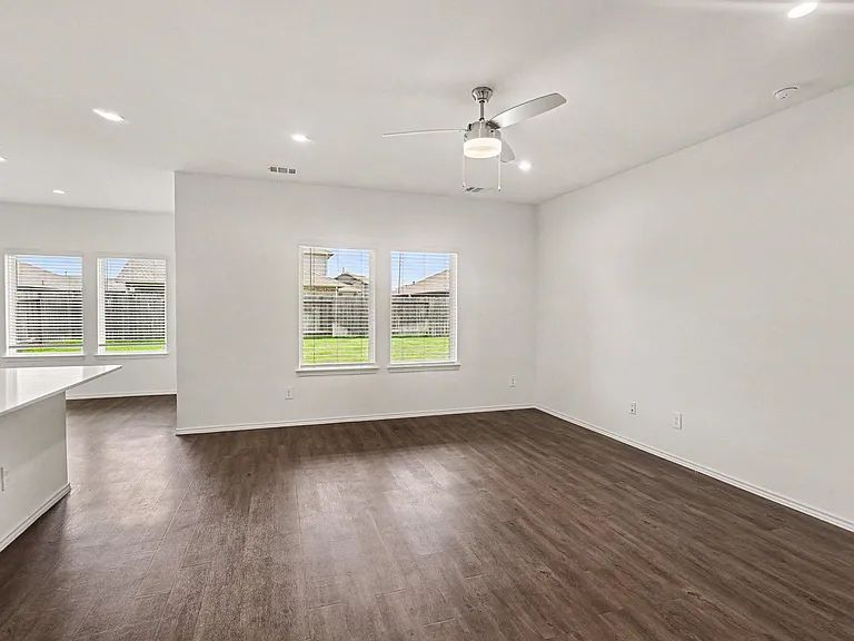 609 San Jacinto Trl — Photo 4