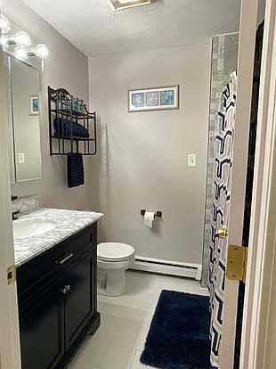 5th image of 404 Meridian St APT 4