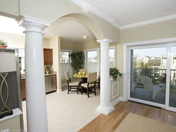 2nd image of 200 Harbour Close Unit 307