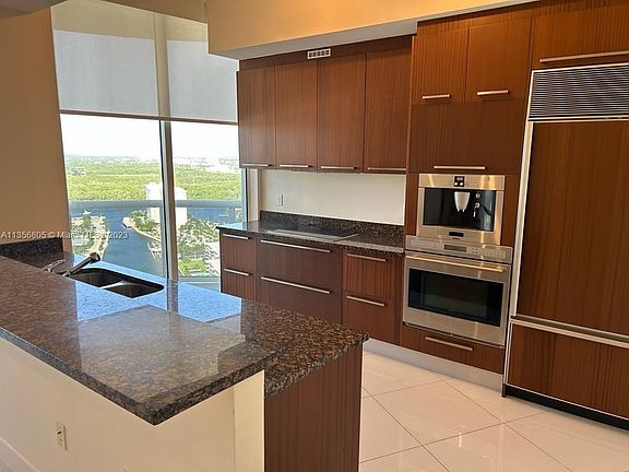 3rd image of 15811 Collins Ave APT 2605