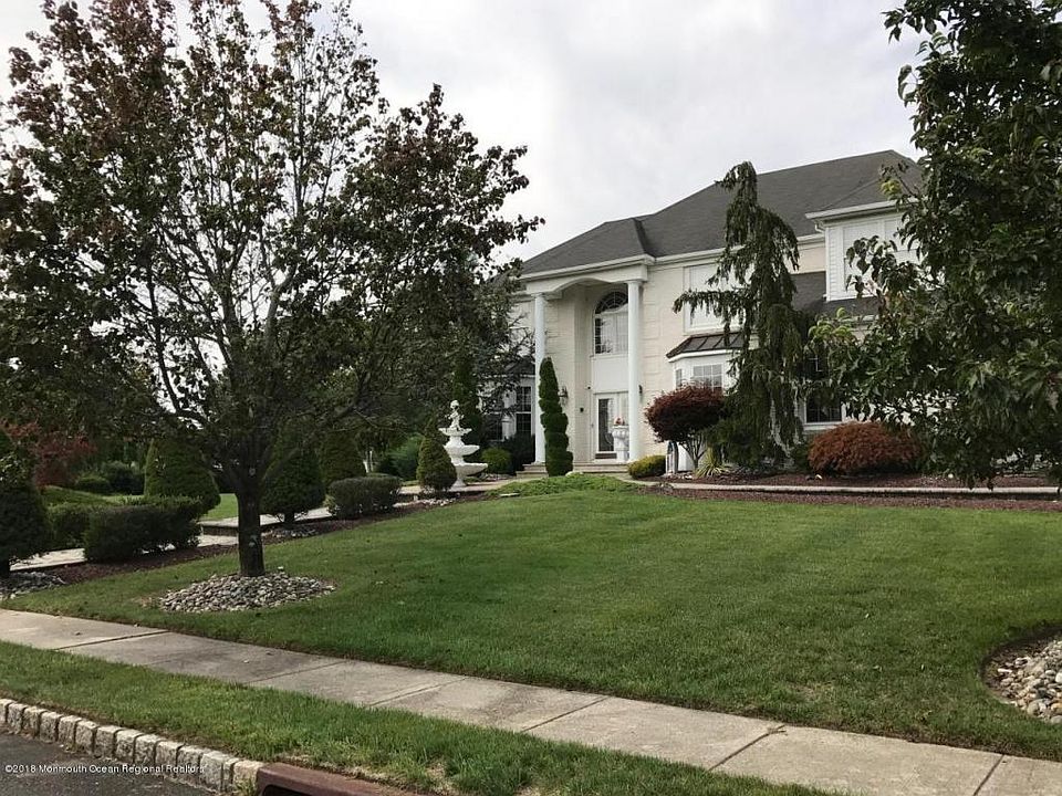 2nd image of 1 Camelot Dr