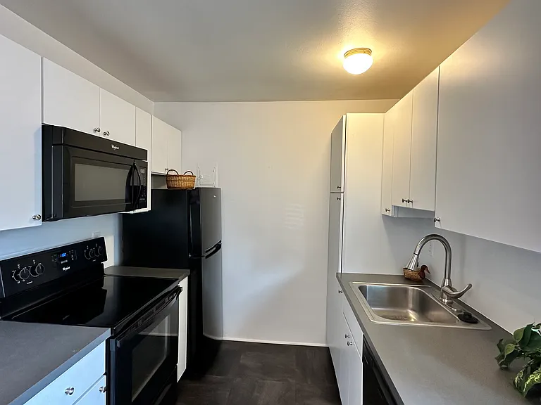1201 Race St — Photo 5