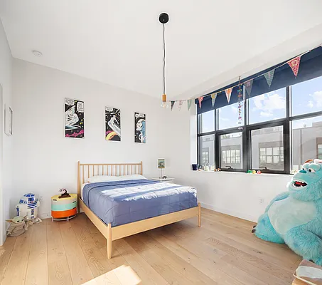 Sold by Compass | media 9