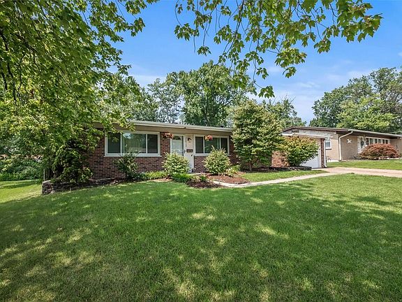 2nd image of 1615 Trotter Way