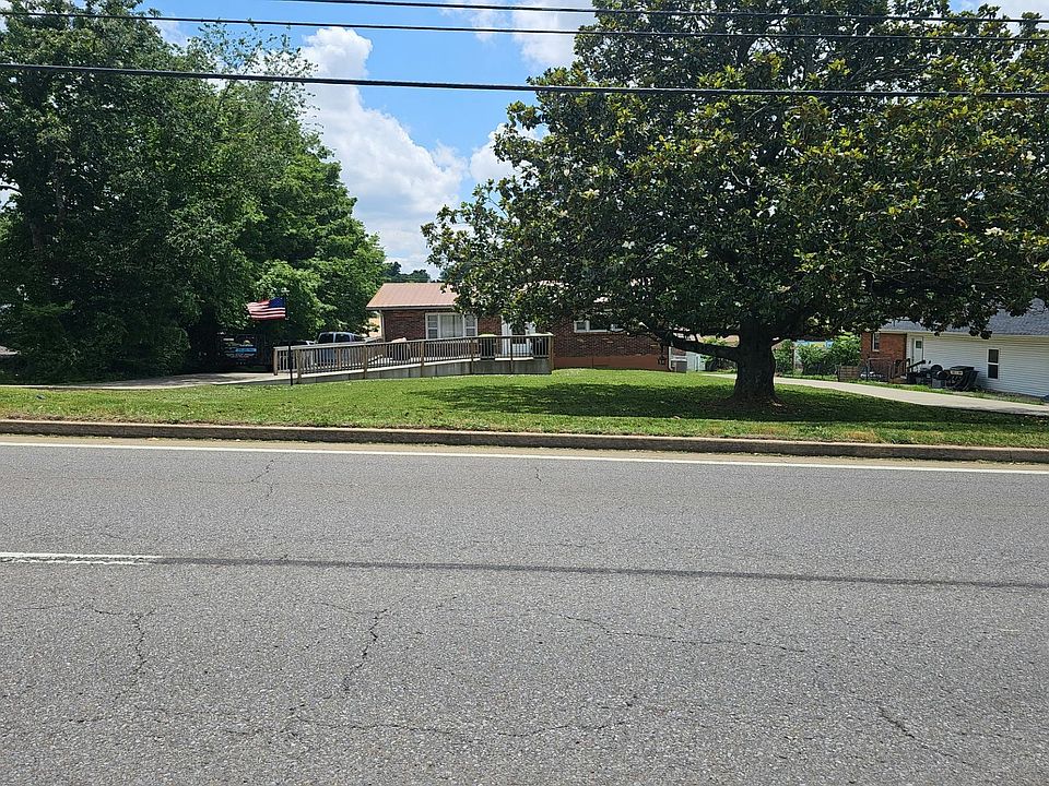 1st image of 608 Dover Rd