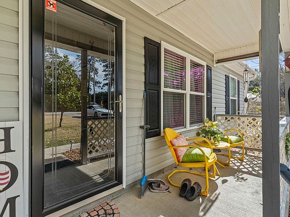 4th image of 106 Fonza St.