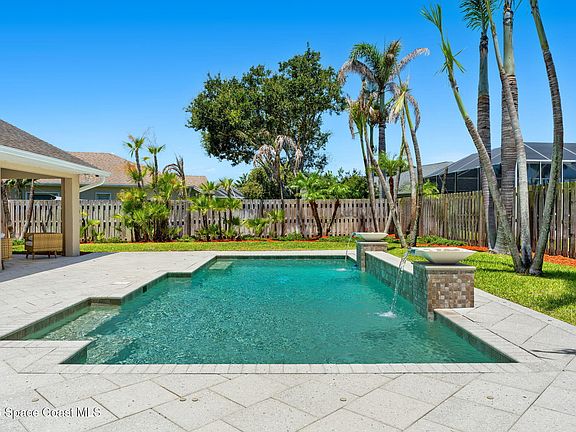 3rd image of 5775 Sheffield Pl