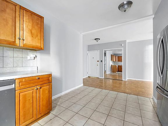 4th image of 3635 Johnson Ave APT 1G