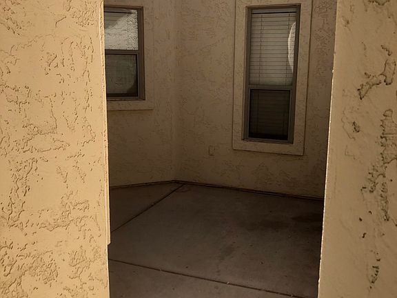 2nd image of 57 S Tercera Pl