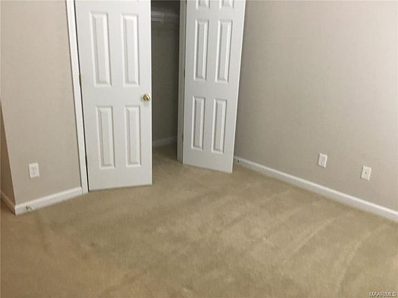 4th image of 3324 Crestwood Ln