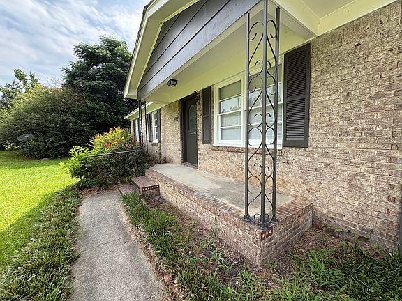 5th image of 406 Cary Dr