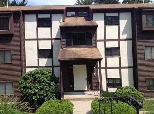1st image of 85 Highwood Dr