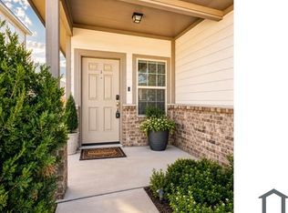 10922 Airmen Dr, Converse, TX 78109